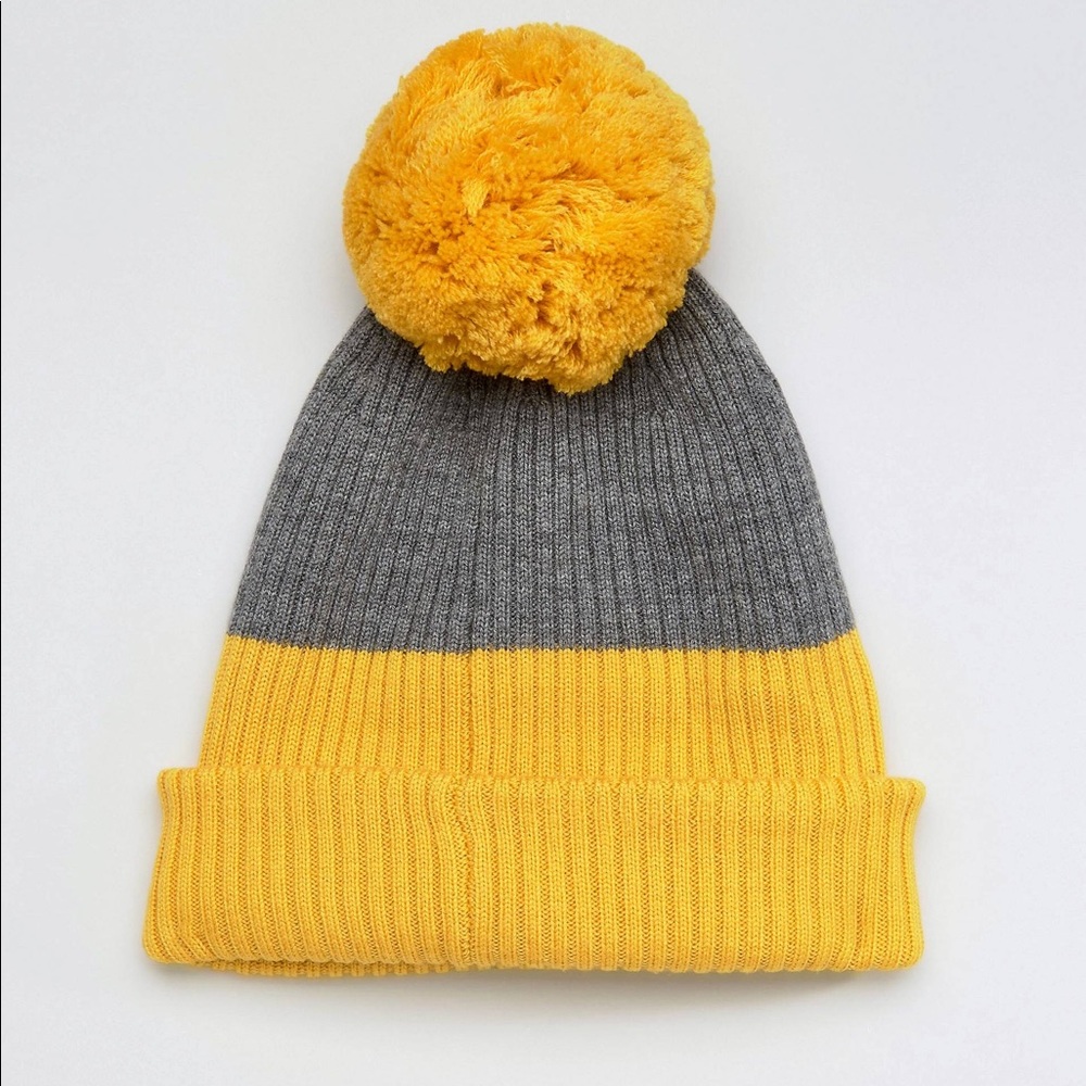 ❤️❤️PRELOVED❤️❤️ HUNTER Original Moustache Beanie Bobble Hat and Scarf - Picture 12 of 12